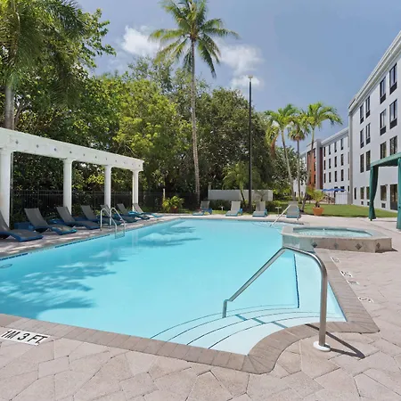 Hampton Inn & Suites Boynton Beach-3