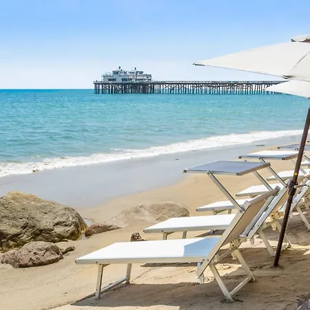 Malibu Beach Inn-2