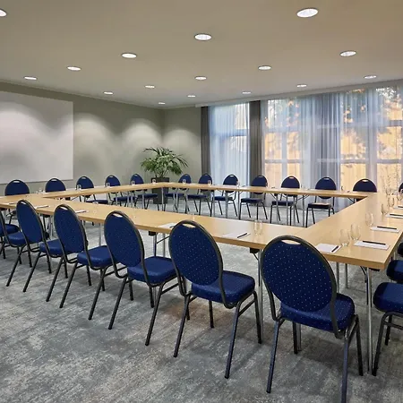 Courtyard By Marriott Dortmund-2