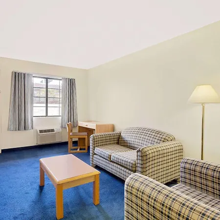 Days Inn & Suites By Wyndham Needles-2