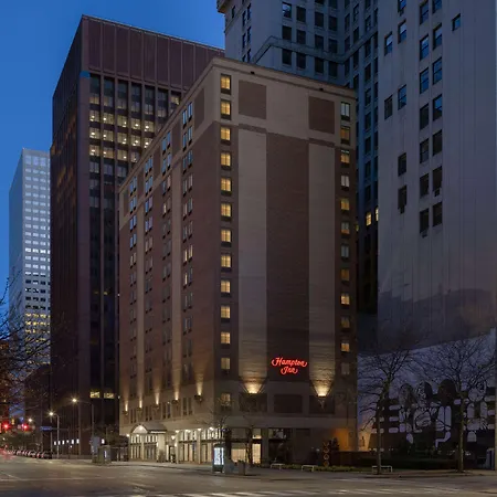 Hampton Inn Cleveland-Downtown-2