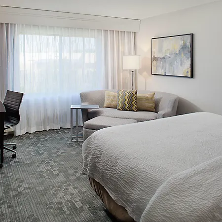 Courtyard By Marriott Manchester-Boston Regional Airport-2