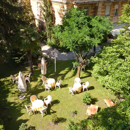Hotel Villa Westend-3
