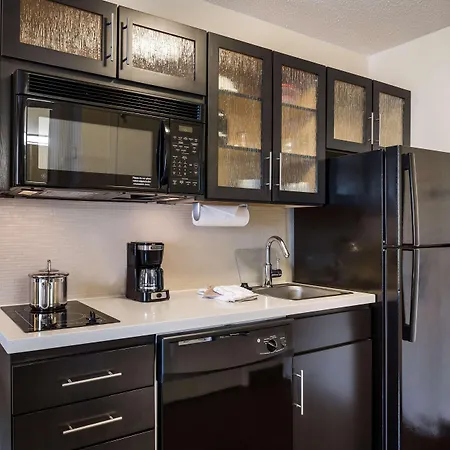 Sonesta Simply Suites Detroit Troy-3