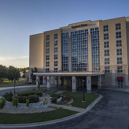 Hotel Topeka At City Center-2
