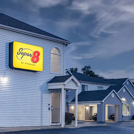 Super 8 By Wyndham Pensacola-3