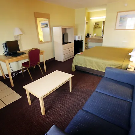 Econo Lodge Inn & Suites Maingate Central-2