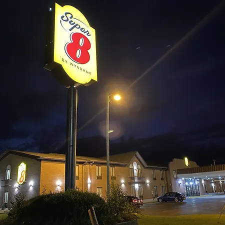 Super 8 By Wyndham Metropolis-3