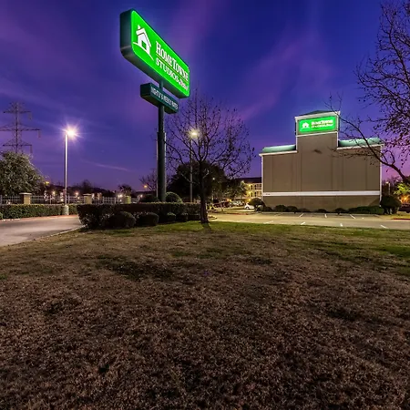 Hometowne Studios By Red Roof Dallas - Mesquite-3