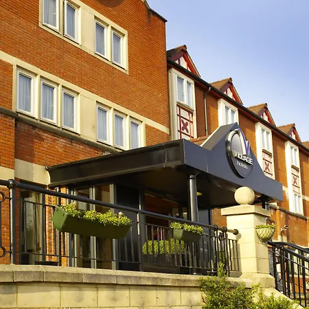 Village Hotel Cardiff-2