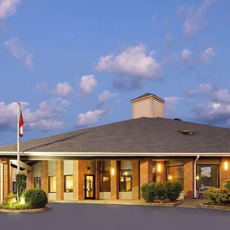 Baymont By Wyndham Lagrange-3