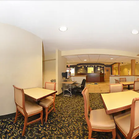 Microtel Inn & Suites By Wyndham Philadelphia Airport-3