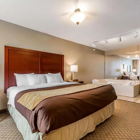 Comfort Inn & Suites Mishawaka-South Bend-3