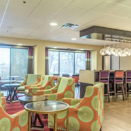 Hampton Inn Muskegon-3