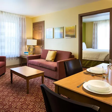 Sonesta Simply Suites Detroit Novi-2
