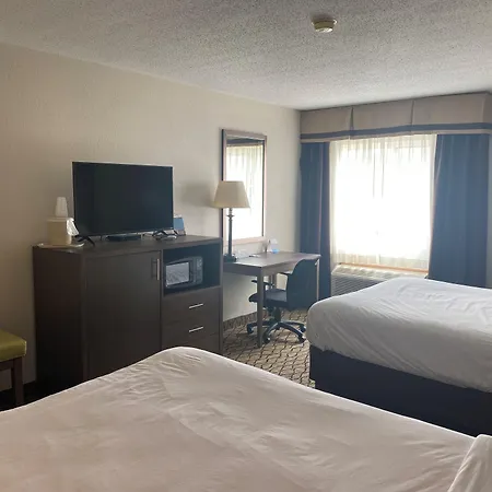 Baymont By Wyndham Auburn-3