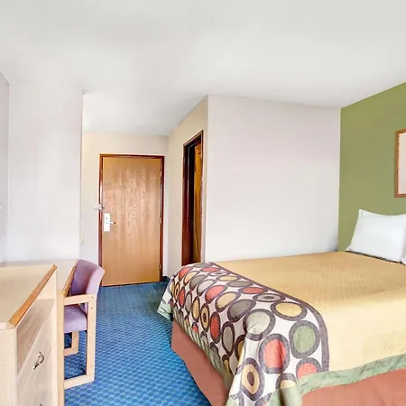 Super 8 By Wyndham West Memphis-3