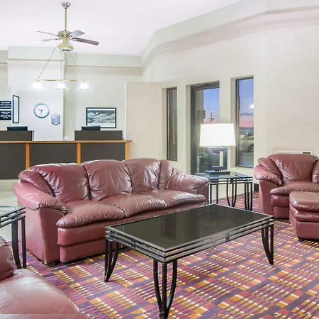 Super 8 By Wyndham Casper West By The River-3