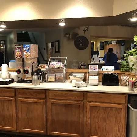 Super 8 By Wyndham North Platte-3