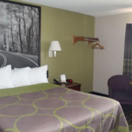 Super 8 By Wyndham Michigan City-2