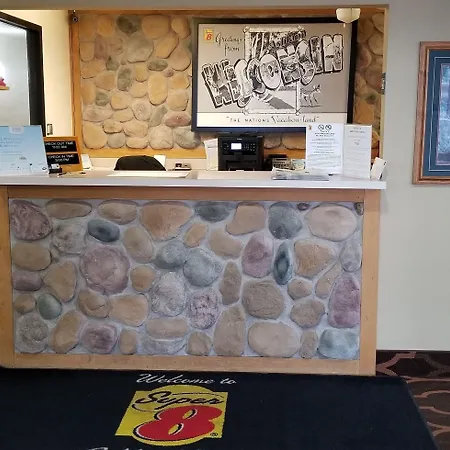 Super 8 By Wyndham Ashland-3