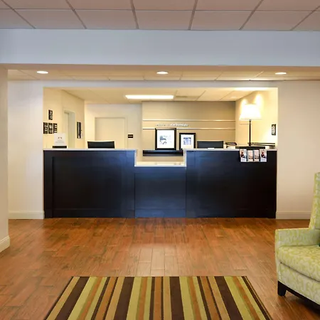 Hampton Inn Carbondale-2