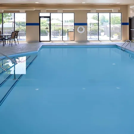 Hampton Inn Carbondale-3