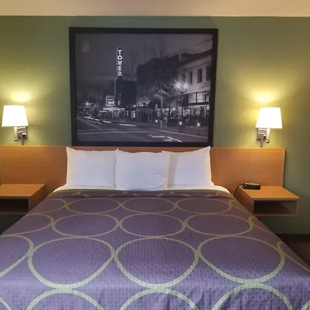 Super 8 By Wyndham Bend-3