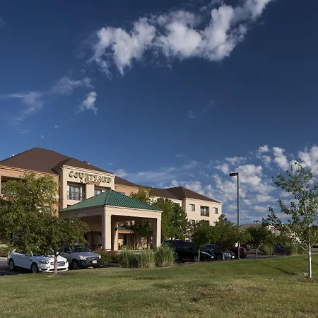Courtyard By Marriott Wichita East-3