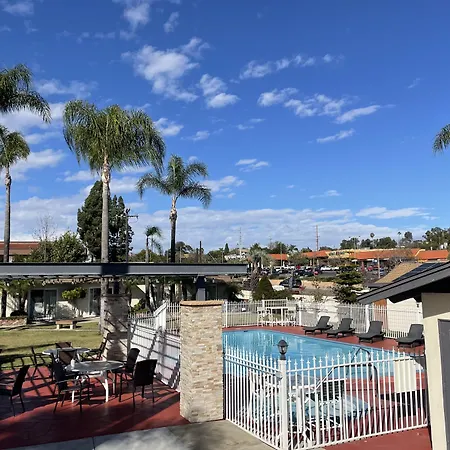 Fallbrook Country Inn-2