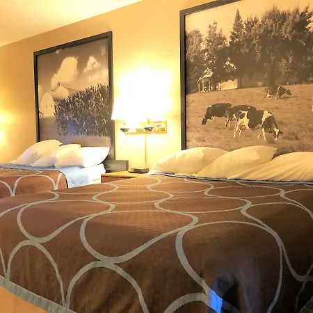 Super 8 By Wyndham Dodgeville-3