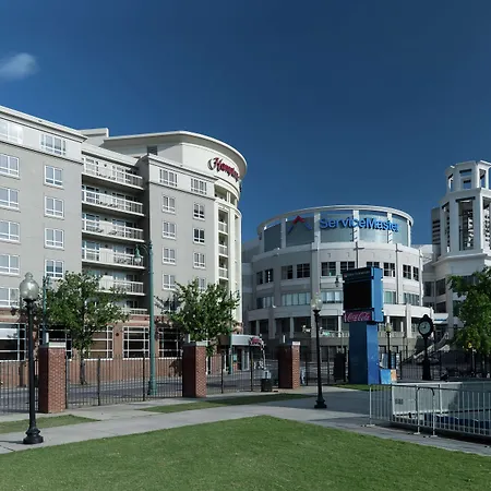 Hampton Inn & Suites Memphis-Beale Street-2