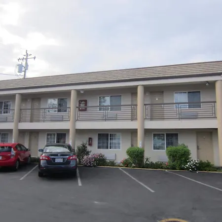 Redwood Creek Inn-2