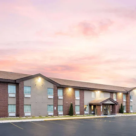 Baymont By Wyndham Beloit-3