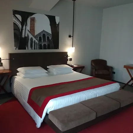 iH Hotels Milano Ambasciatori-3