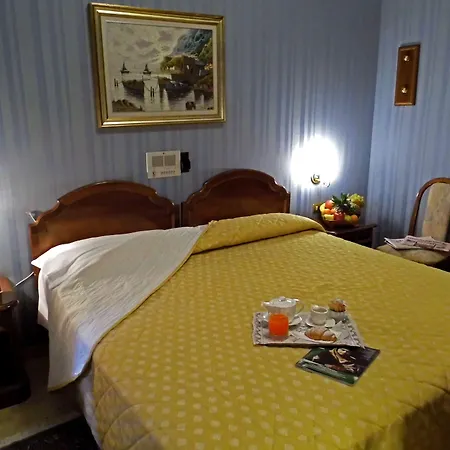 Hotel Accursio-2