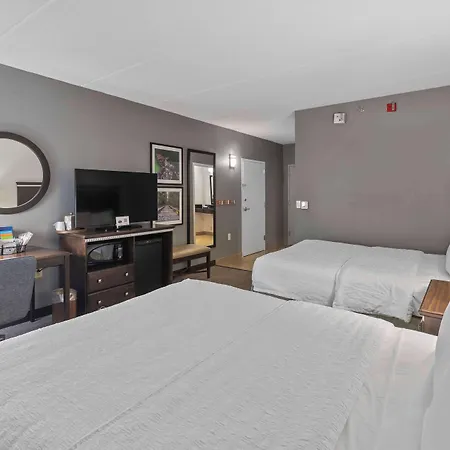 Hampton Inn Atlanta-Woodstock-3