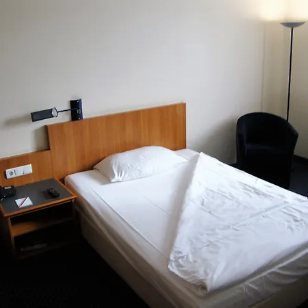 PLAZA Hotel Hanau-3