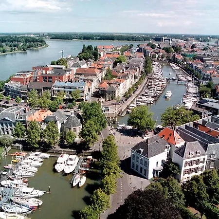 Postillion Hotel Dordrecht-2