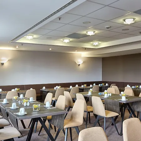 H+ Hotel Leipzig-3