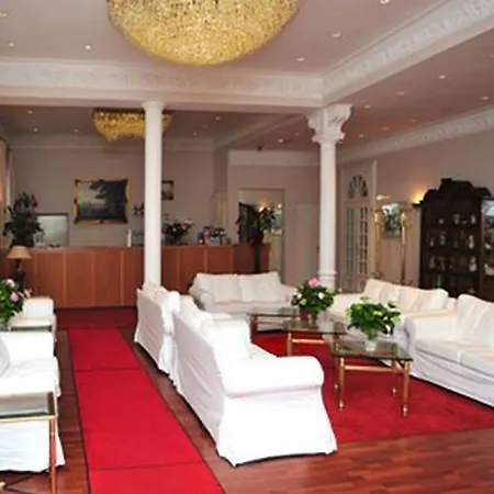 Hotel Commodore-2