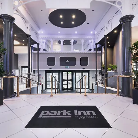 Park Inn By Radisson Cardiff City Centre-3