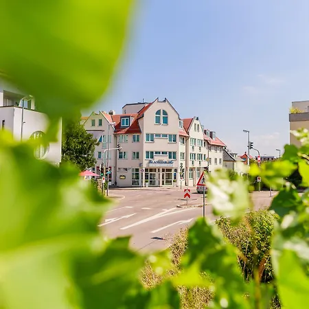 PLAZA Hotel Blankenburg Ditzingen, Sure Hotel Collection-2