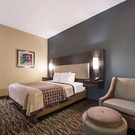 Best Western Bradbury Inn & Suites-3