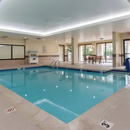 Courtyard By Marriott Charlotte Lake Norman-3