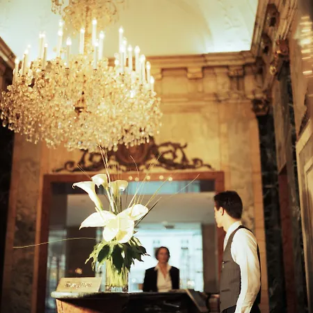 Hotel Ambassador-3
