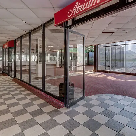Philly Inn & Suites-2
