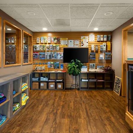 Best Western Northwoods Lodge-3
