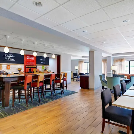 Hampton Inn By Hilton Panama City Beach-3