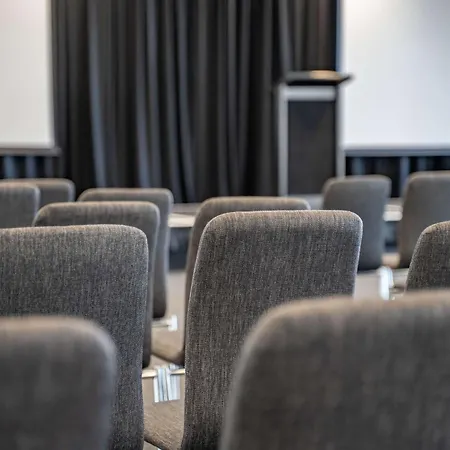Hilton Auckland-3
